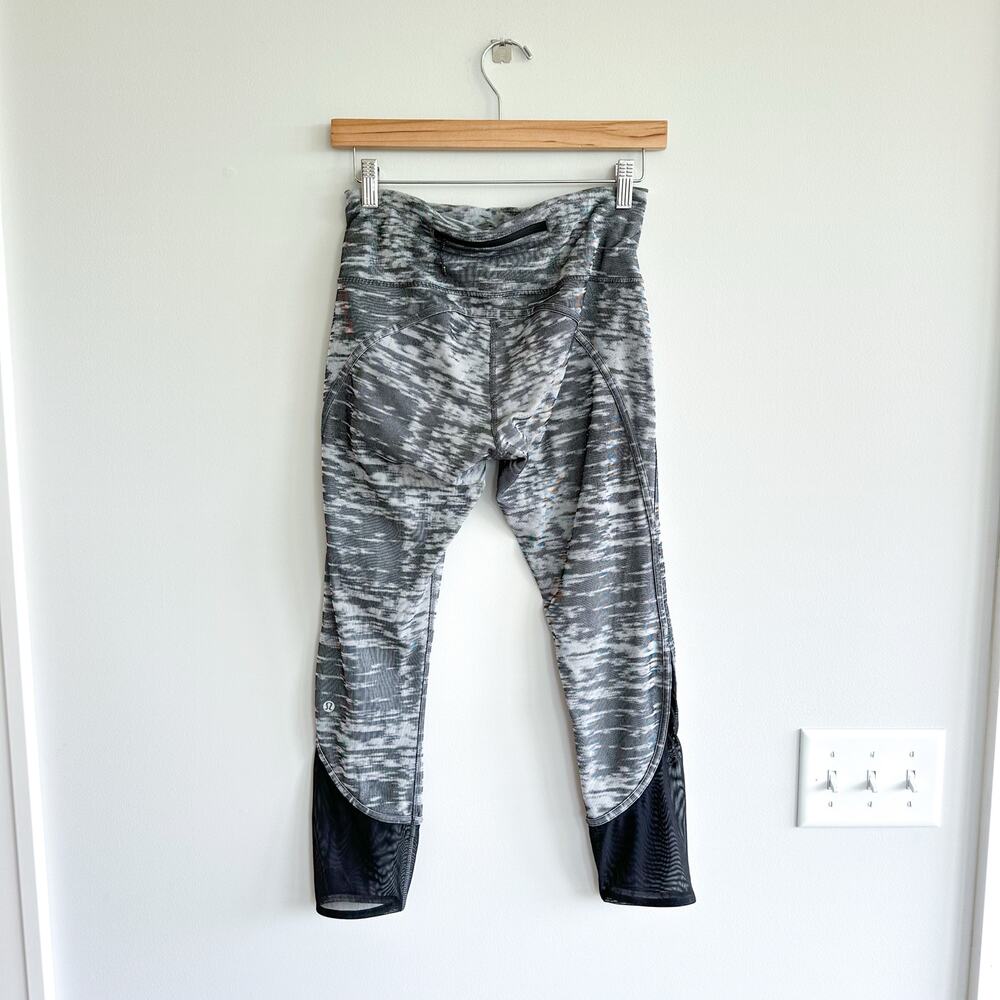 Lululemon Beat The Heat Tight Mesh Leggings Gray Jacquard 8 - Picture 3 of 11